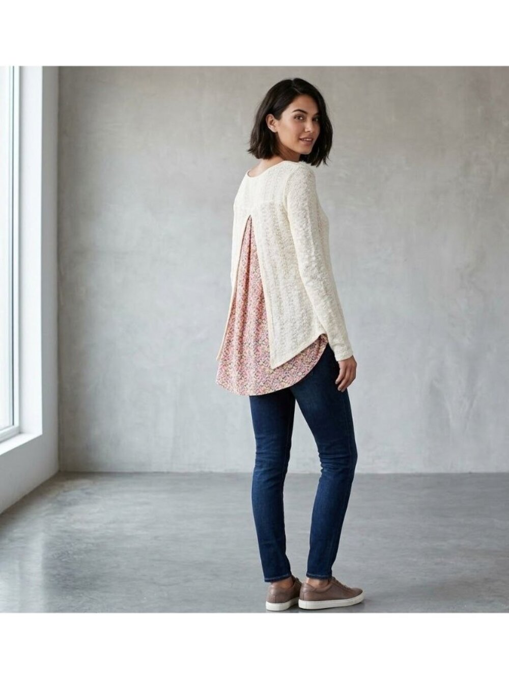 Paper Crane Open Back Knit Sweater With Floral Detail Womens Size M Cream & Pink